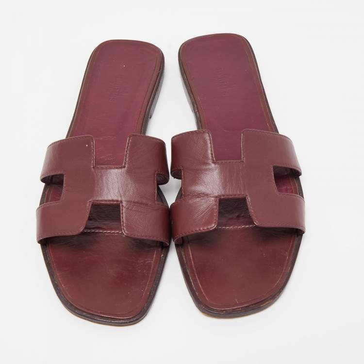 Pre Owned Hermes Burgundy Leather Oran Flat Slides Size 39