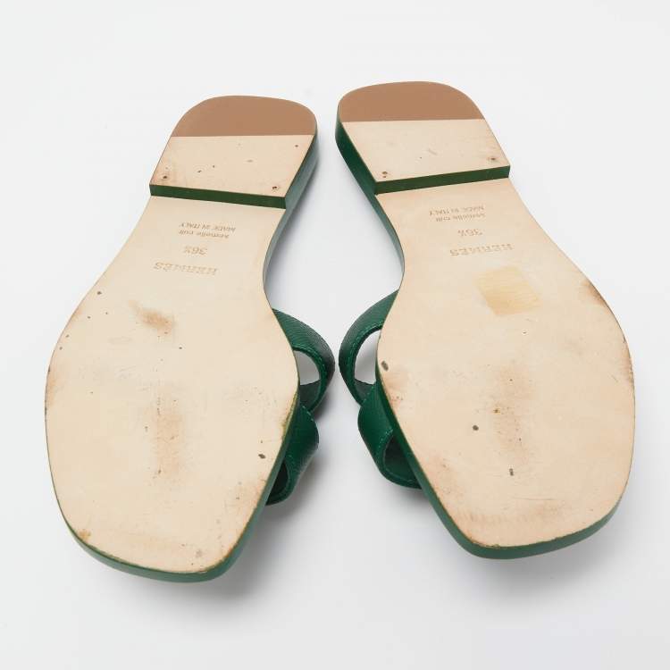 Pre Owned Hermes Green Leather Oran Sandals Size 36.5