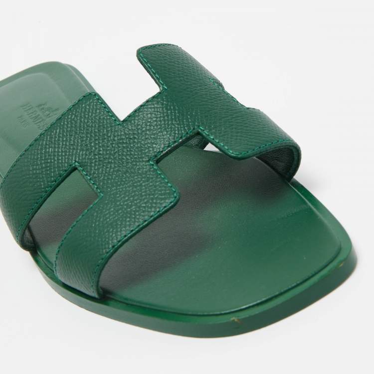 Pre Owned Hermes Green Leather Oran Sandals Size 36.5