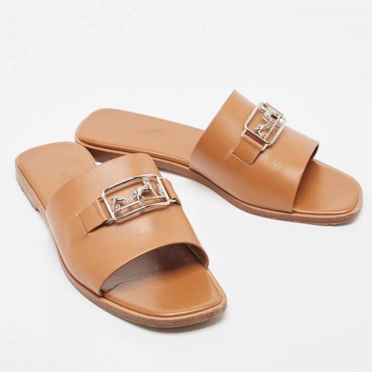 مملوكة مسبقًا Hermes Brown Leather Villa Flat Slides Size 37