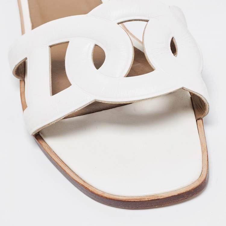 Pre Owned Hermes White Leather Omaha Flat Slides Size 38