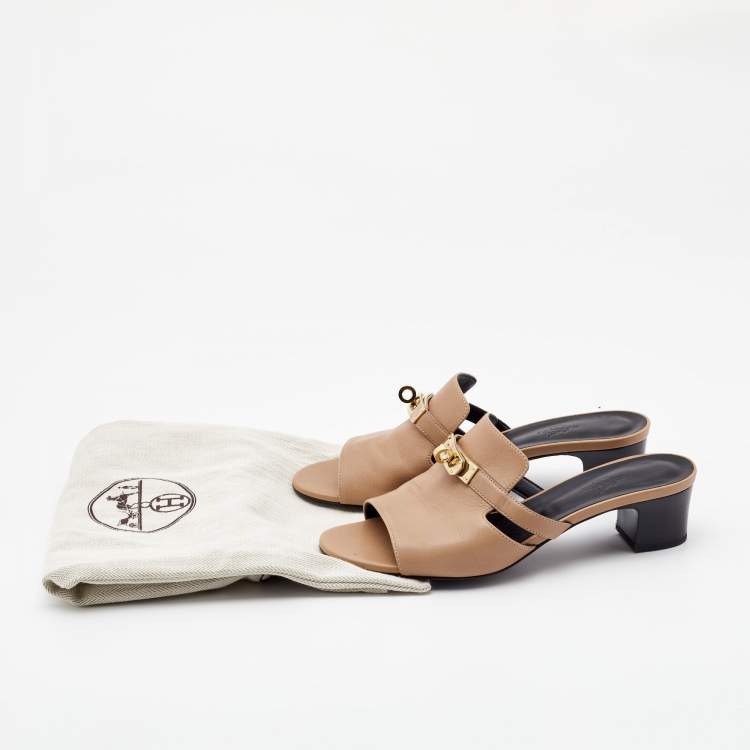 Pre Owned Hermes Beige Leather Giulia Slides Size 38