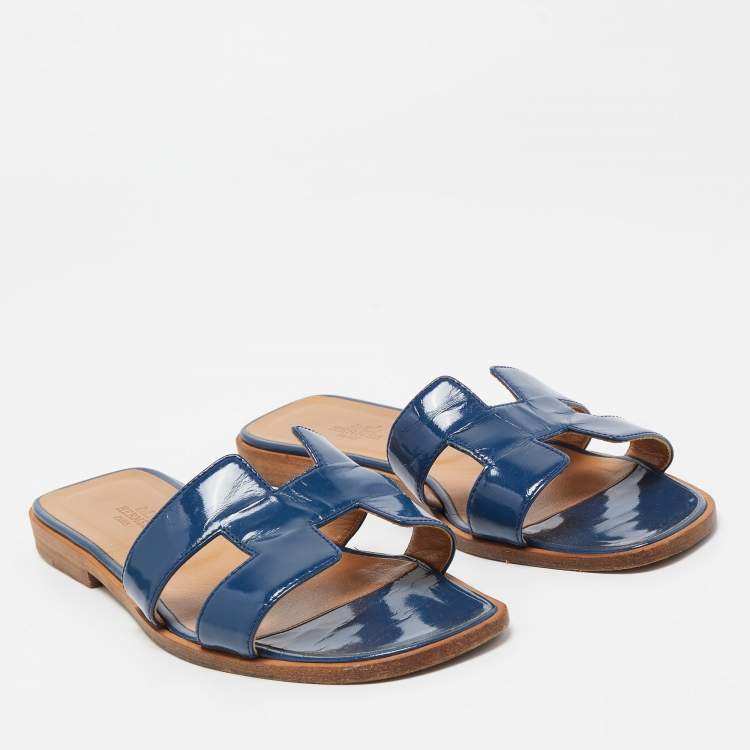 Pre Owned Hermes Blue Patent Leather Oran Flat Slides Size 37
