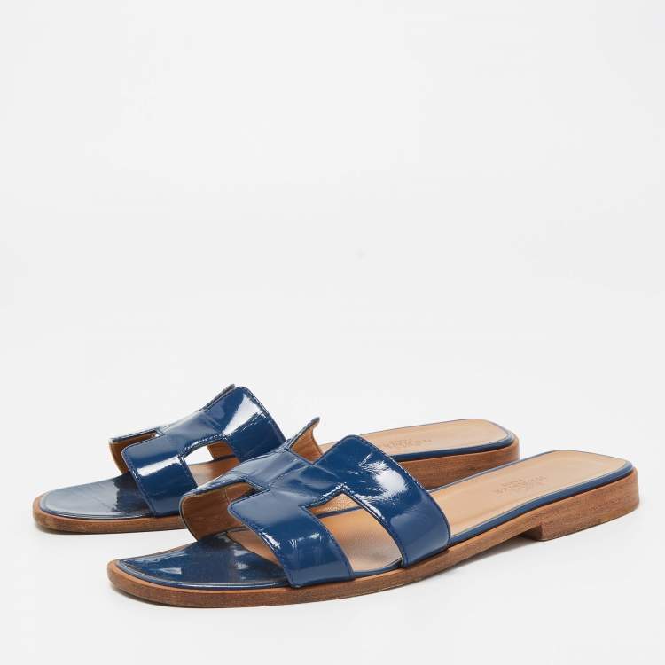 Pre Owned Hermes Blue Patent Leather Oran Flat Slides Size 37