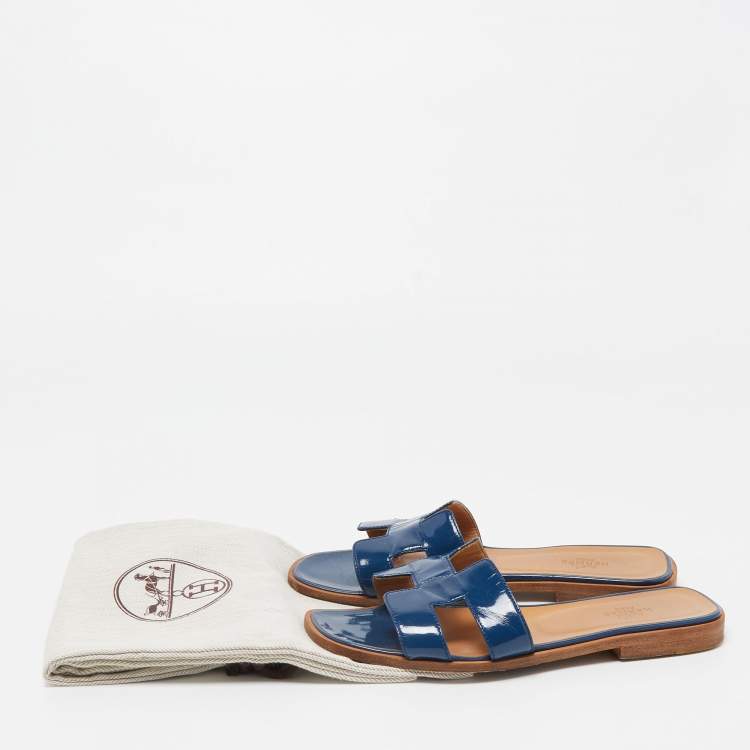 Pre Owned Hermes Blue Patent Leather Oran Flat Slides Size 37