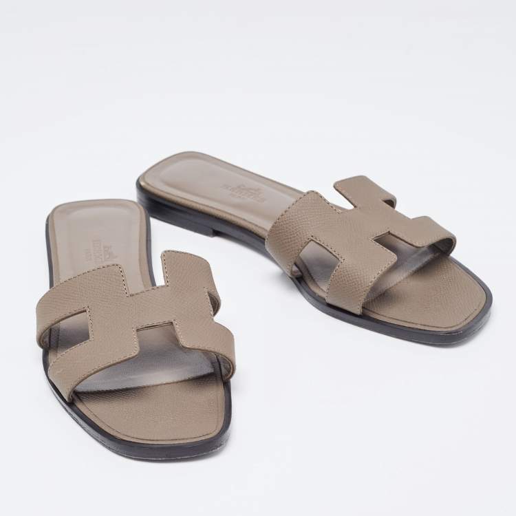 Pre Owned Hermes Brown Leather Oran Flat Slides Size 36.5 