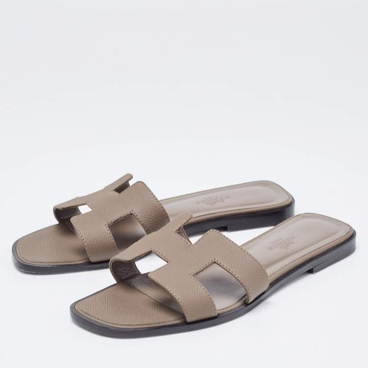 Pre Owned Hermes Brown Leather Oran Flat Slides Size 36.5 