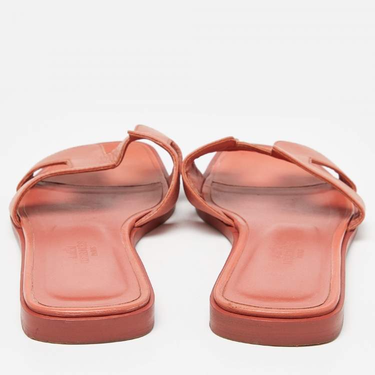 Pre Owned Hermes Pink Leather Oran Flat Slides Size 38