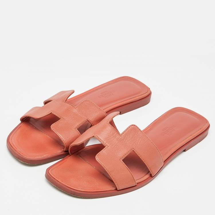 Pre Owned Hermes Pink Leather Oran Flat Slides Size 38