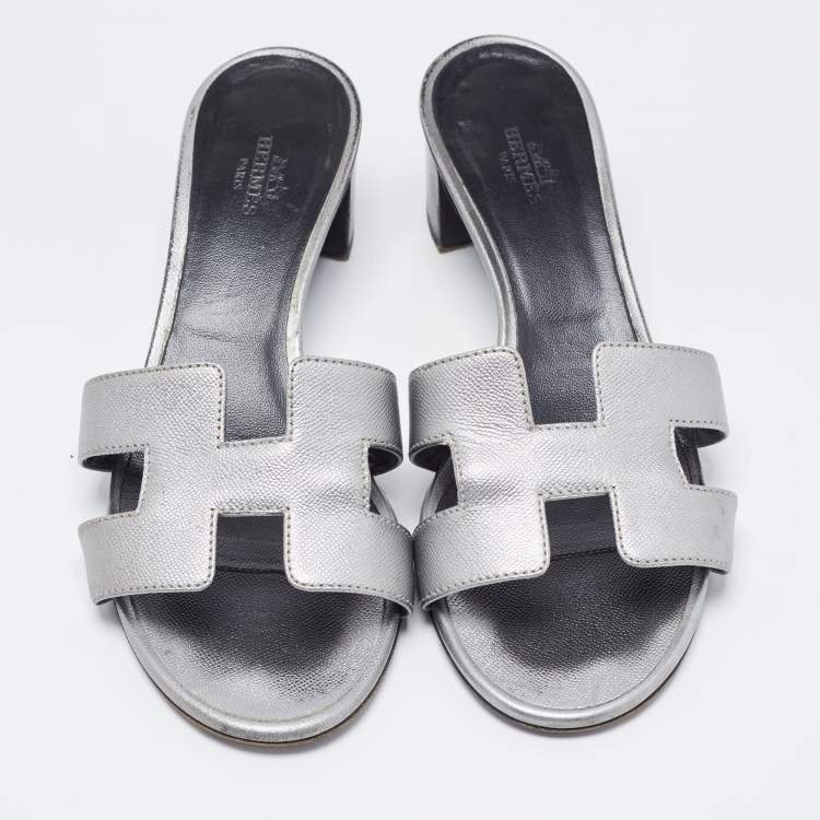 Pre Owned Hermes Sliver Leather Oasis Block Heel Slide Sandals Size 37