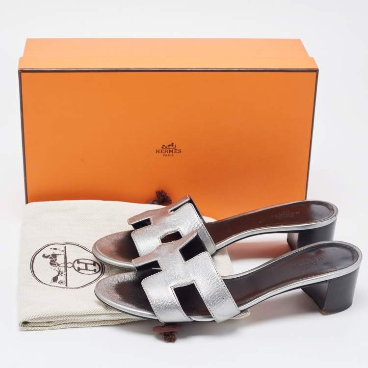 Pre Owned Hermes Sliver Leather Oasis Block Heel Slide Sandals Size 37
