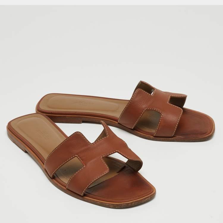 Pre Owned Hermes Brown Leather Oran Flat Slides Size 40