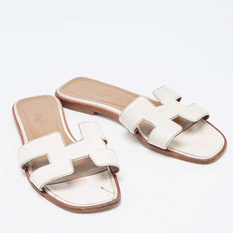 Pre Owned Hermes White Leather Oran Slip On Sandals Size 37.5