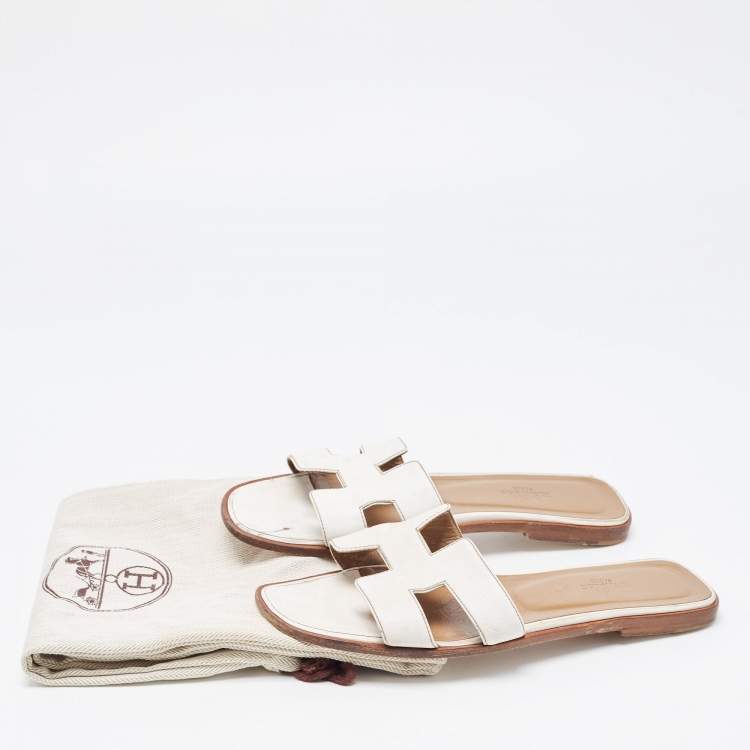 Pre Owned Hermes White Leather Oran Slip On Sandals Size 37.5