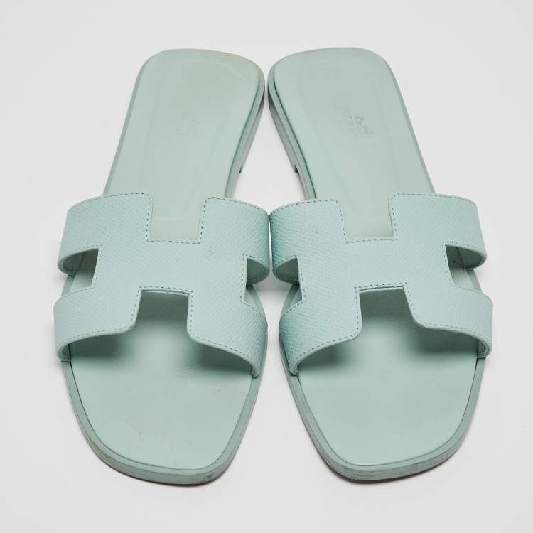 Pre Owned Hermes Light Blue Leather Oran Flat Slides Size 40.5