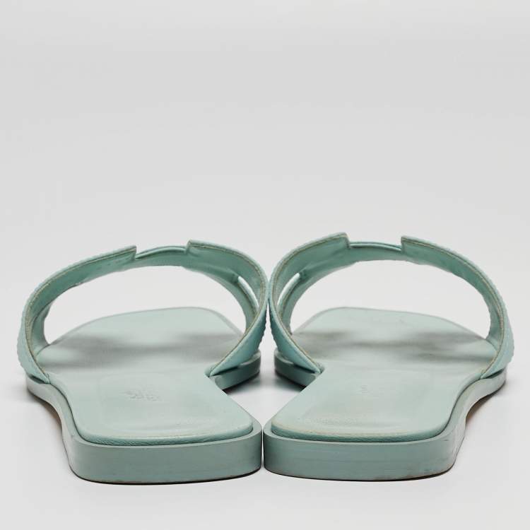 Pre Owned Hermes Light Blue Leather Oran Flat Slides Size 40.5