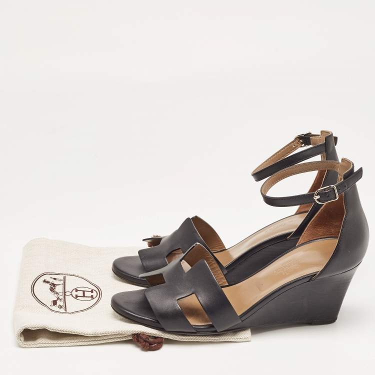 Pre Owned Hermes Black Leather Legend Sandals Size 37