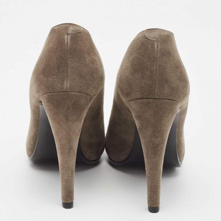 Pre Owned Hermes Brown Suede V Neck Round Toe Pumps Size 39