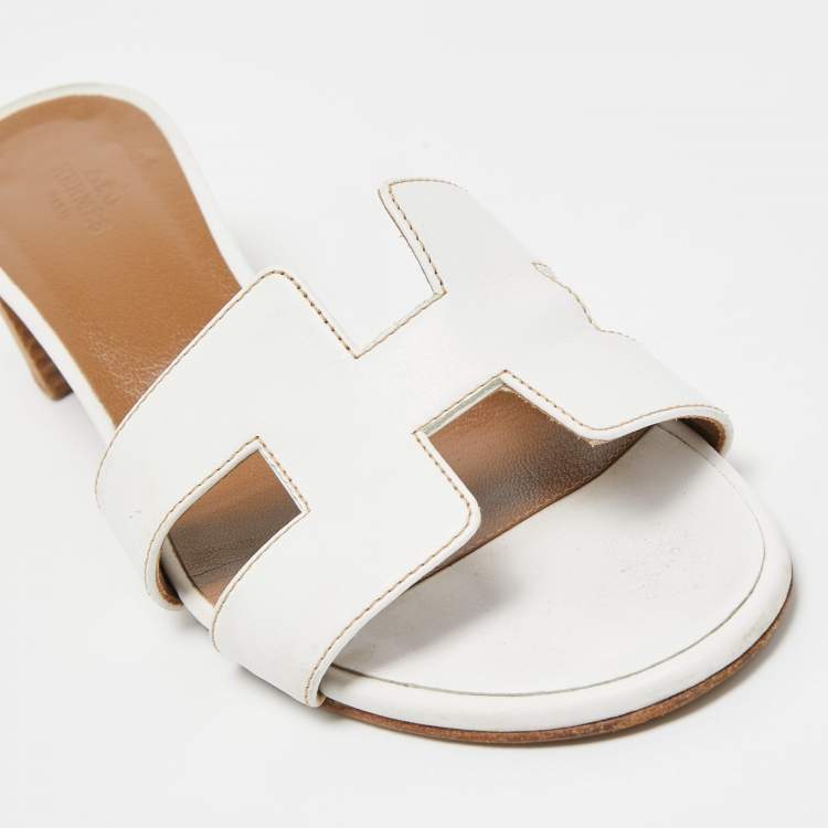 Pre Owned Hermes White Leather Oasis Slide Sandals Size 37.5