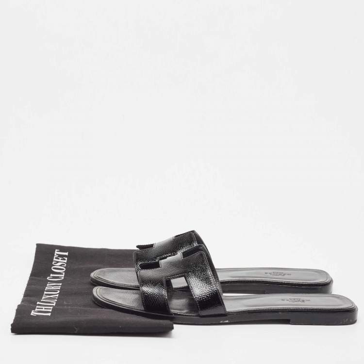 Pre Owned Hermes Black Patent Leather Oran Flat Slides Size 40.5