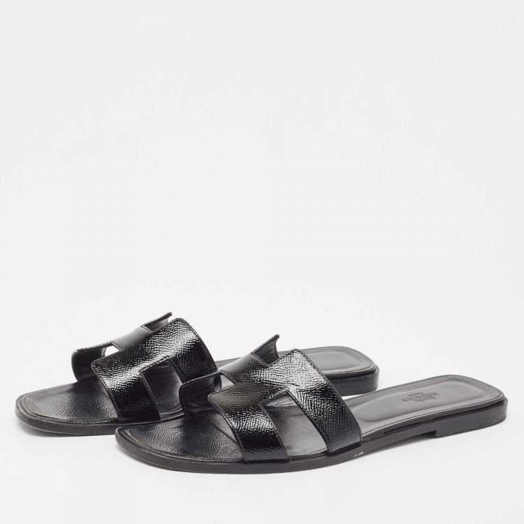 Pre Owned Hermes Black Patent Leather Oran Flat Slides Size 40.5