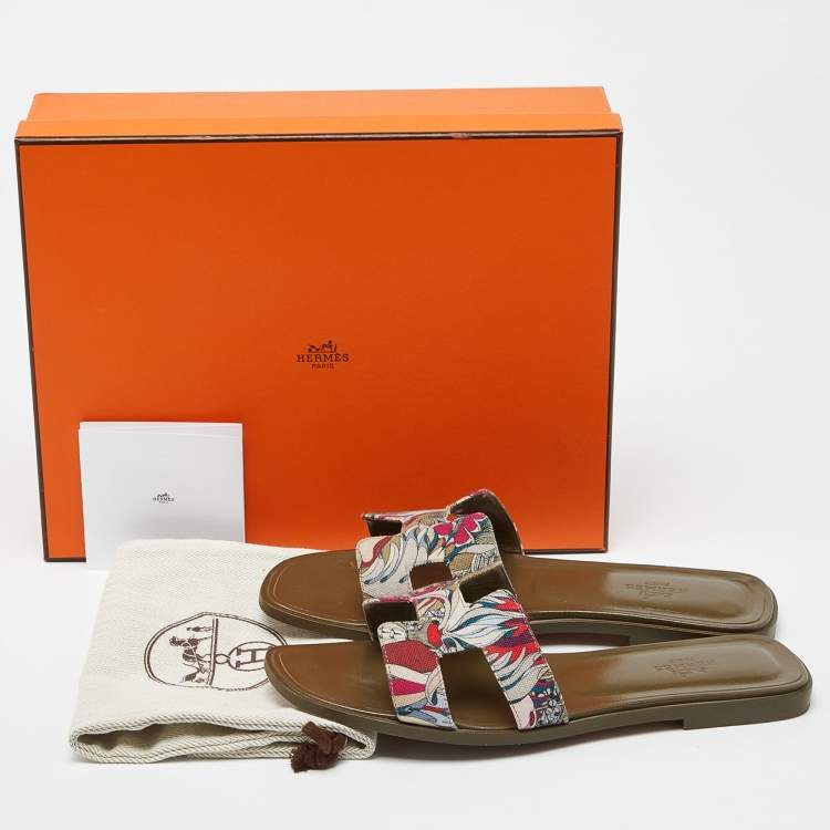 Pre Owned Hermes Multicolor Print Canvas Oran Flat Slides Size 38