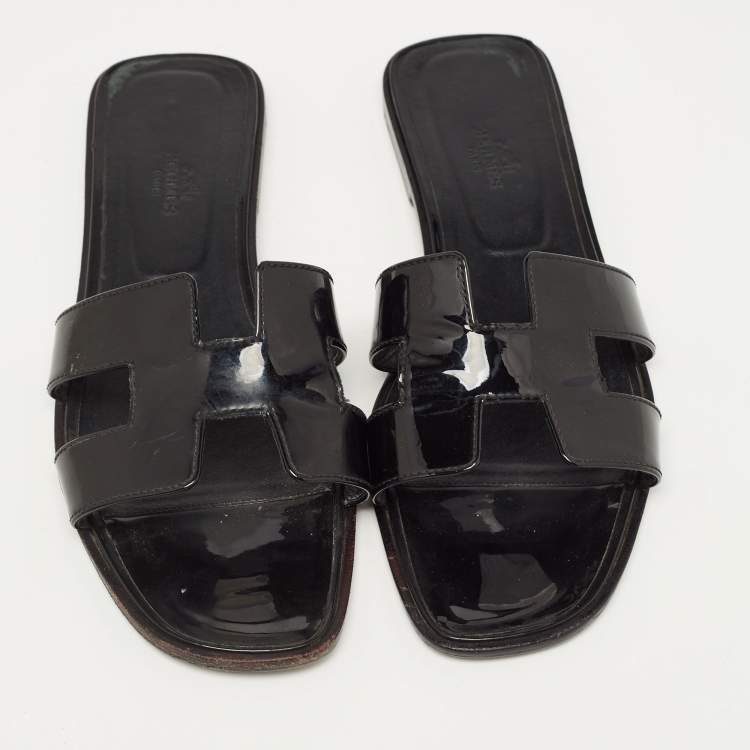 Pre Owned Hermes Black Patent Oran Slide Flats Size 40