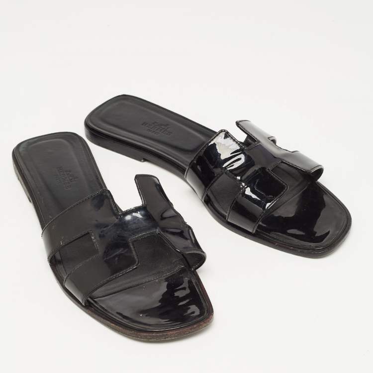 Pre Owned Hermes Black Patent Oran Slide Flats Size 40