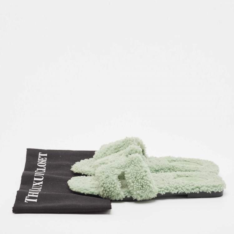 Pre Owned Hermes Green Fur Oran Flat Slides Size 39