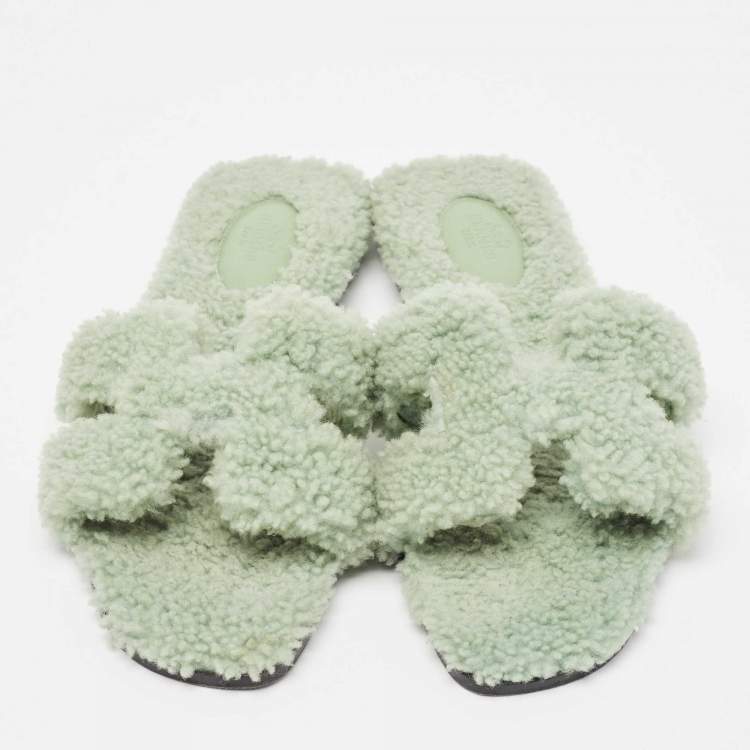 Pre Owned Hermes Green Fur Oran Flat Slides Size 39