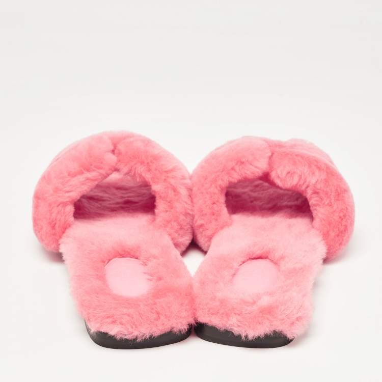 Pre Owned Hermes Pink Fur Oran Flat Slides Size 39