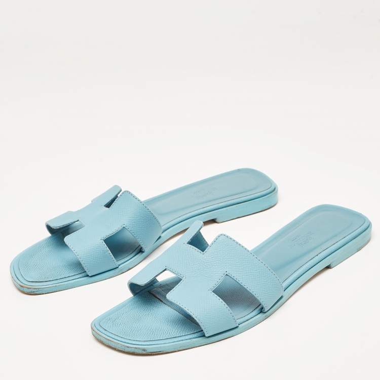 Pre Owned Hermes Blue Textured Leather Oran Flat Slides Size 39.5