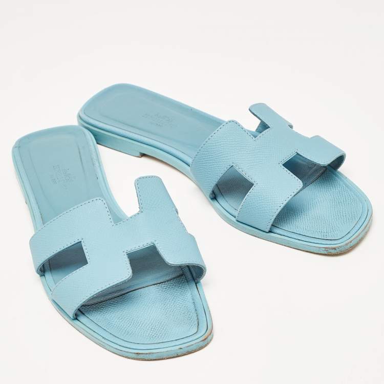 Pre Owned Hermes Blue Textured Leather Oran Flat Slides Size 39.5