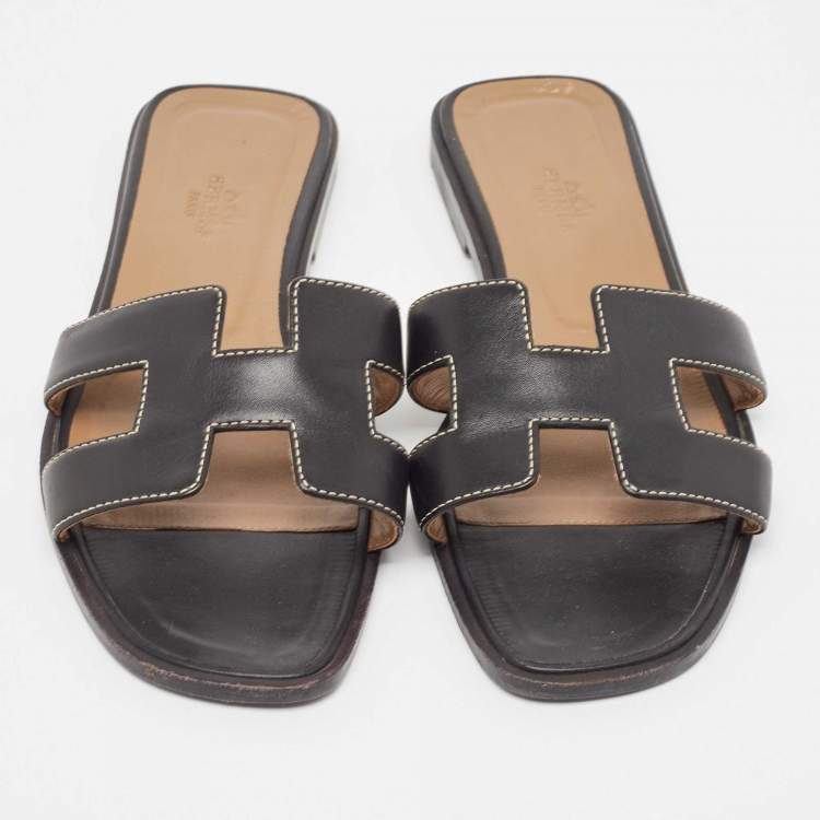 Pre Owned Hermes Black Leather Oran Flat Slides Size 37