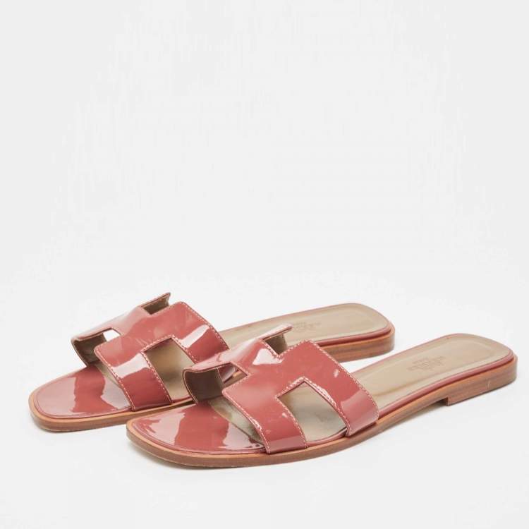 Pre Owned Hermes Pink Patent Leather Oran Flat Slides Size 39