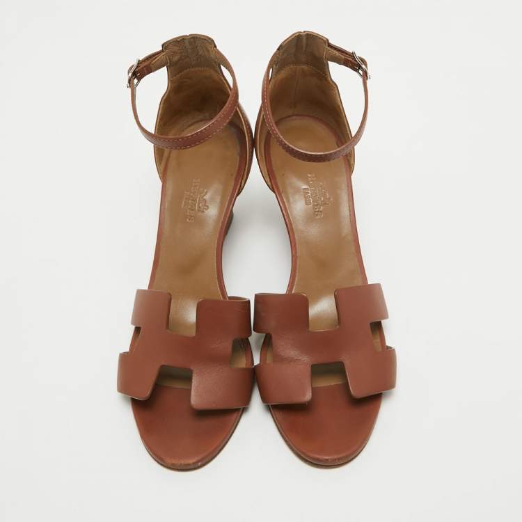 مملوكة مسبقًا Hermes Brown Leather Legend Wedge Ankle Strap Sandals Size 37