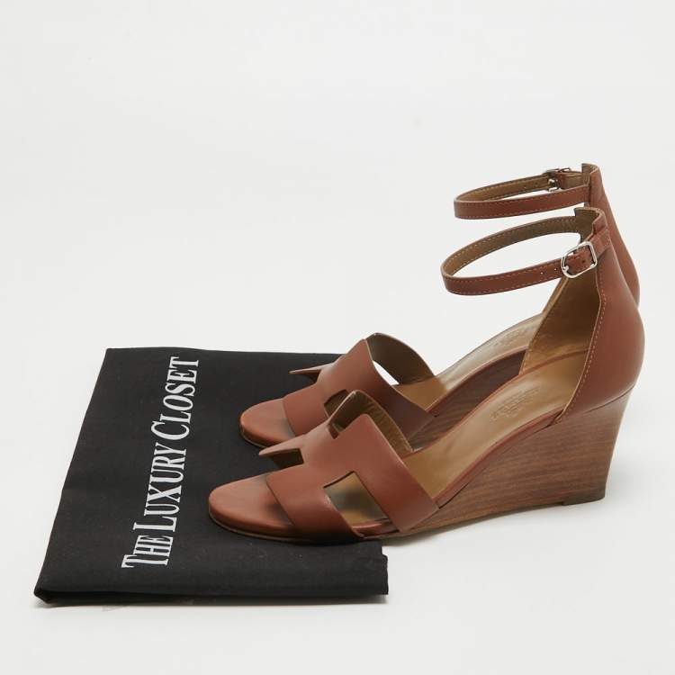 مملوكة مسبقًا Hermes Brown Leather Legend Wedge Ankle Strap Sandals Size 37