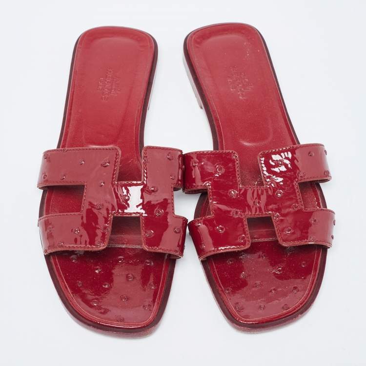 Pre Owned Hermes Burgundy Patent Ostrich Oran Flat Slides Size 39