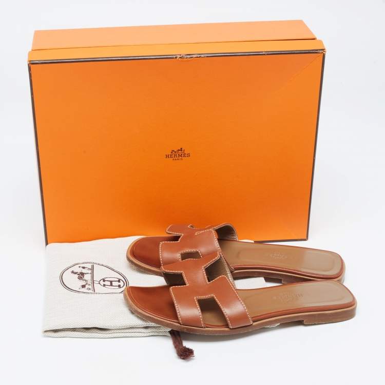 Pre Owned Hermes Tan Leather Oran Flat Slides Size 34.5