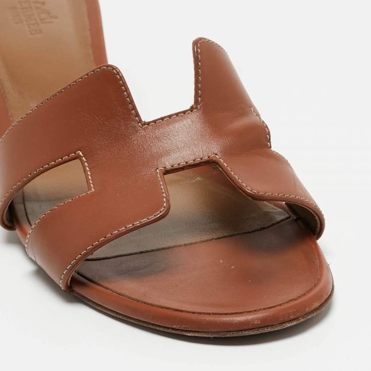 Pre Owned Hermes Brown Leather Oasis Slides Sandals Size 40.5