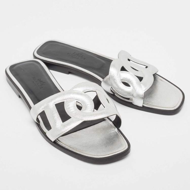 Pre Owned Hermes Silver Leather Omaha Flat Slides Size 38
