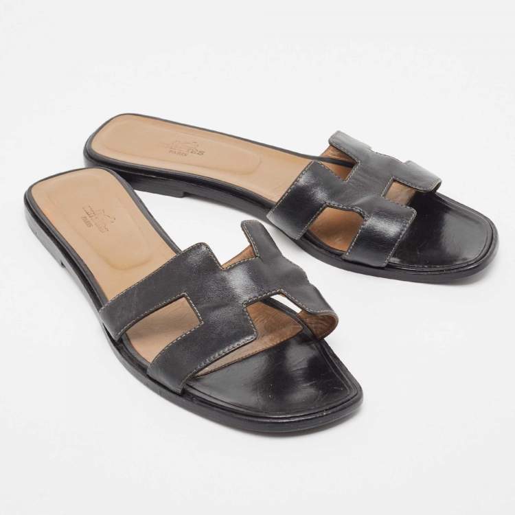 Pre Owned Hermes Black Leather Oran Flat Slides Size 40.5