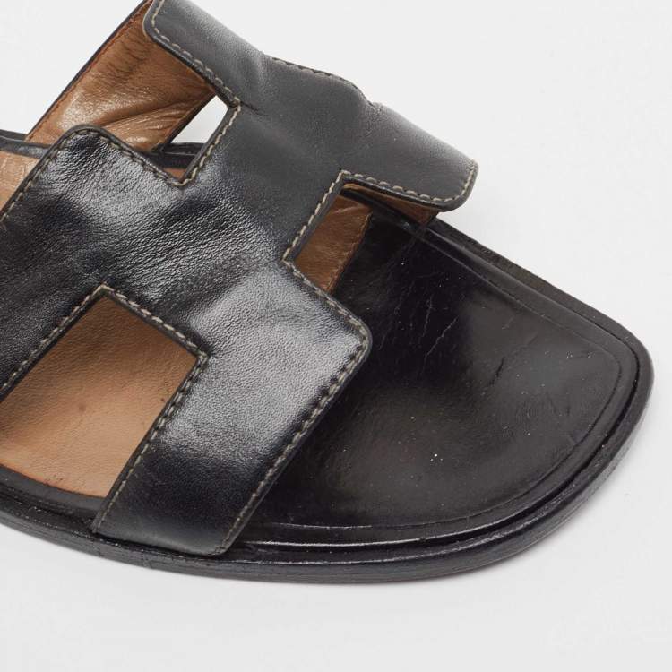 Pre Owned Hermes Black Leather Oran Flat Slides Size 40.5