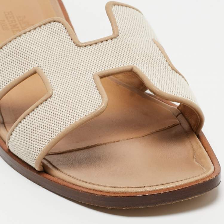 Pre Owned Hermes Two Tone Canvas Oran Flat Slides Size 37.5