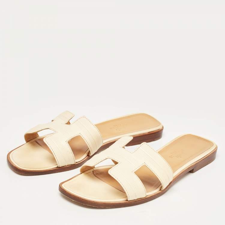 Pre Owned Hermes Cream Leather Oran Flat Slides Size 37.5