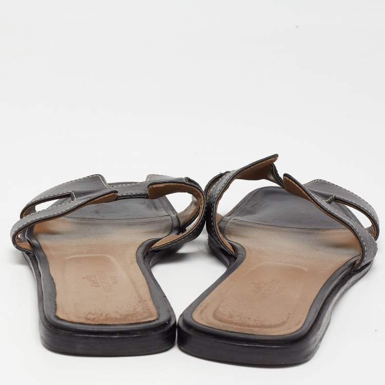 Pre Owned Hermes Black Leather Oran Flat Slides Size 40.5 