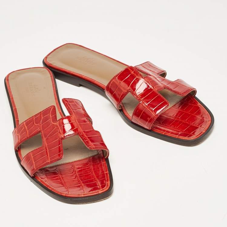 Pre Owned Hermes Red  Croc Embossed Oran Flat Size Size 39  