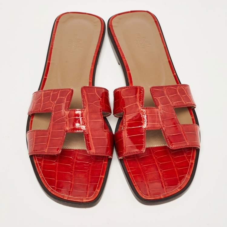 Pre Owned Hermes Red  Croc Embossed Oran Flat Size Size 39  