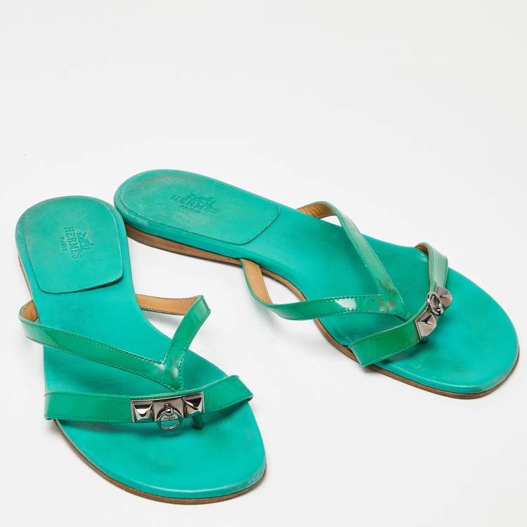 Pre Owned Hermes Green Patent Corfu Thong Flats Size 40