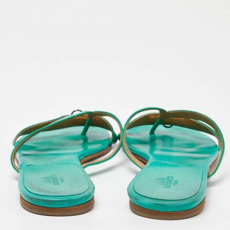 Pre Owned Hermes Green Patent Corfu Thong Flats Size 40